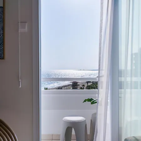 Apartment Compass 1-br By Makenzy *